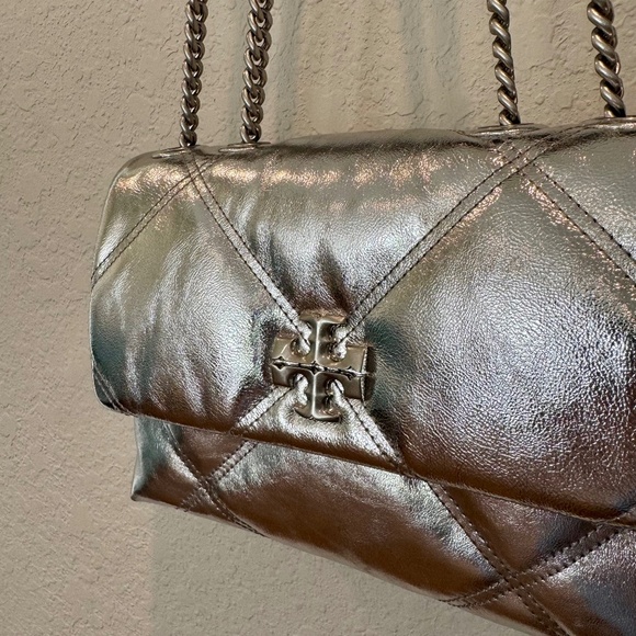 New Tory Burch Kira Metallic Diamond Quilt Convertible Shoulder Bag Purse Silver - Picture 2 of 13